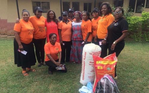 Donation-at-an-Orphanage-home-in-Ikorodu-min